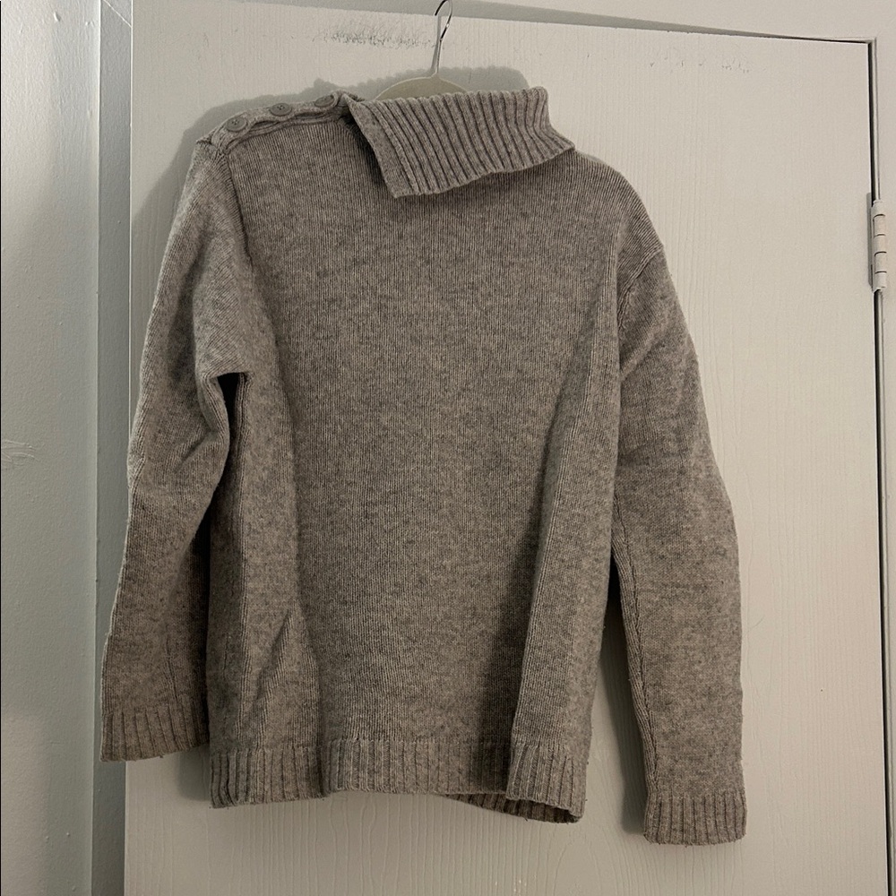 Adjustable Gray Turtleneck Sweater - image 4